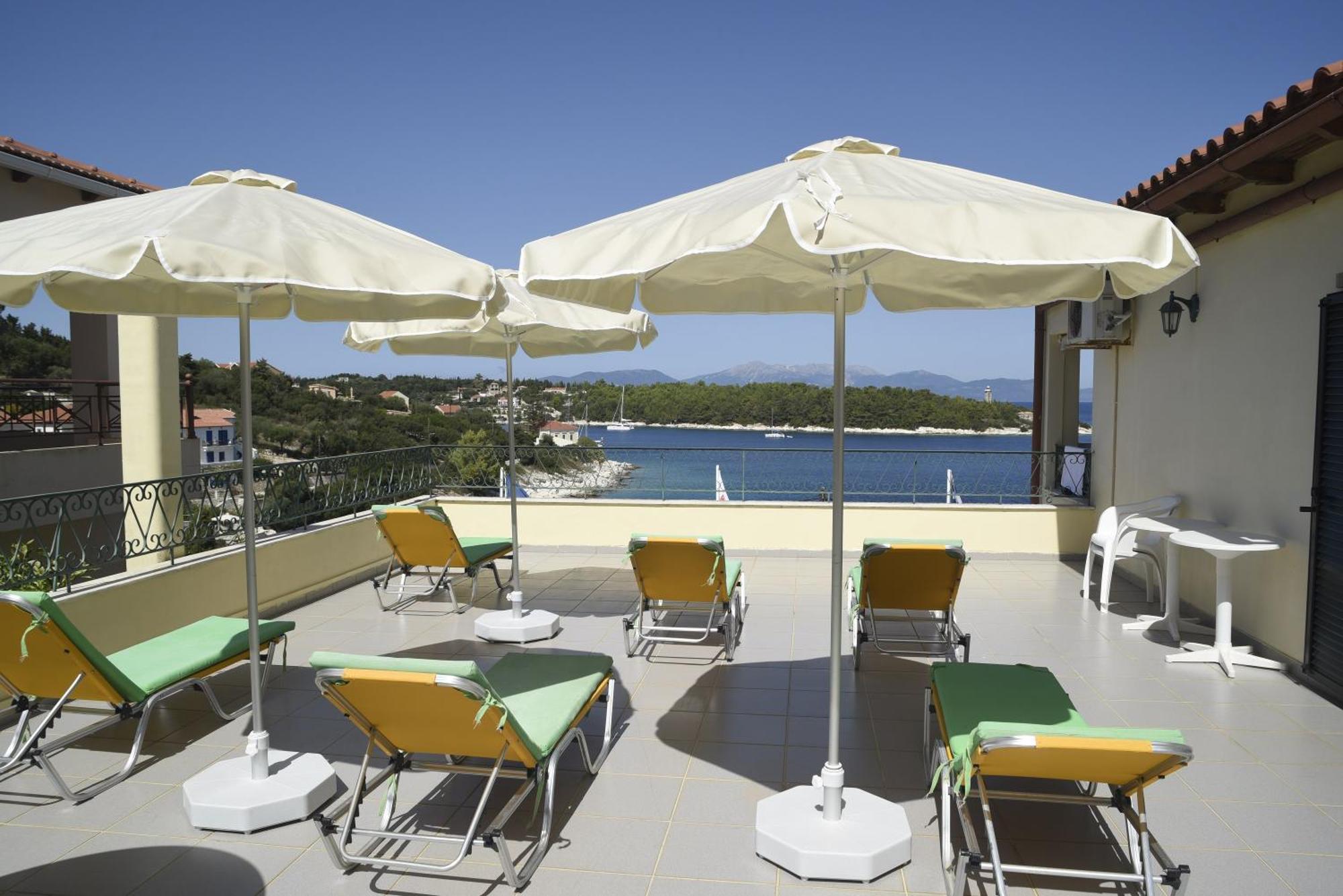 Stella Aparthotel 3*